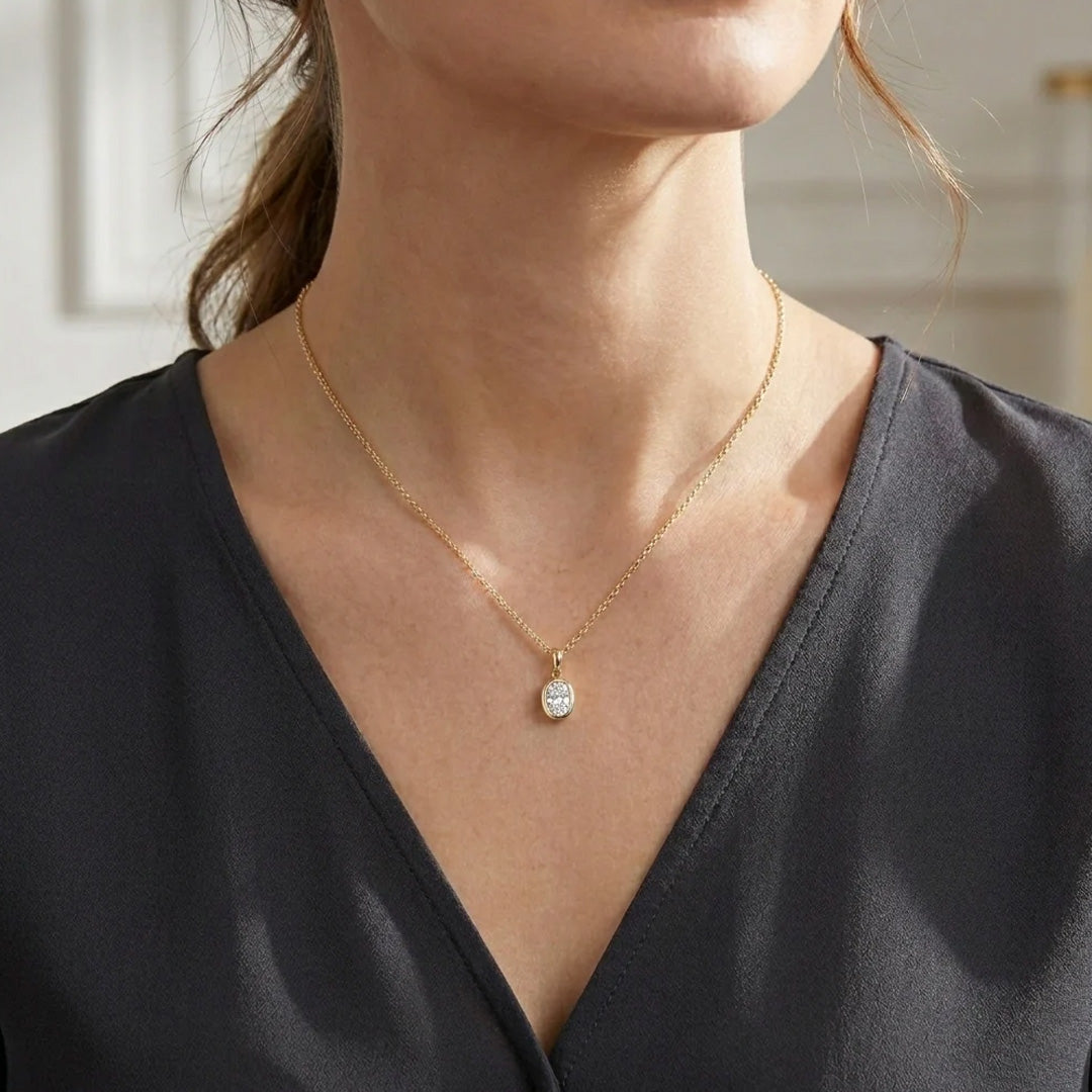 Bellia Aura Solitaire Pendant Necklace