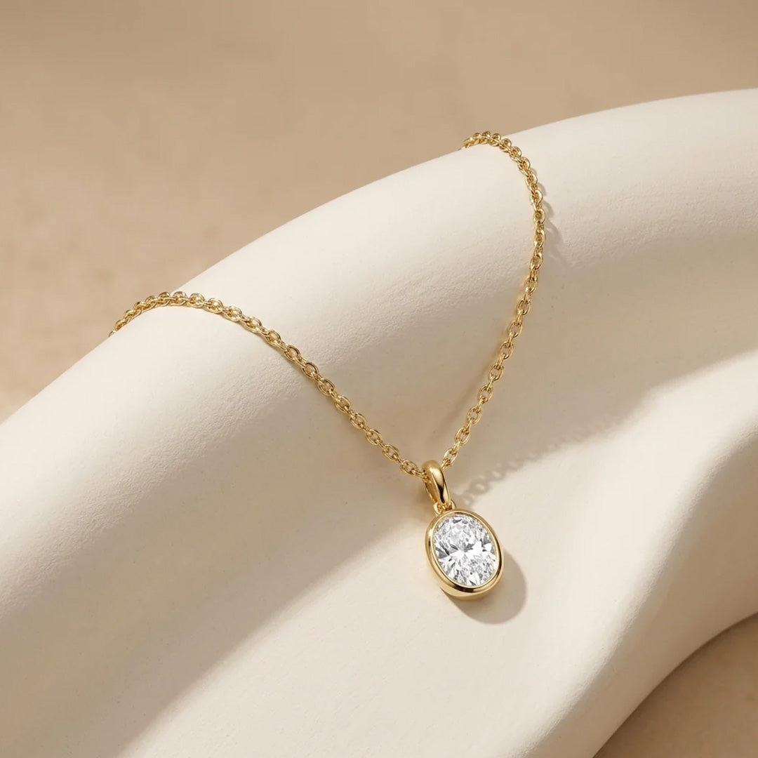 Bellia Aura Solitaire Pendant Necklace
