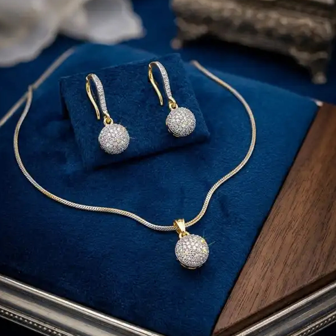 Bellia Duo Sparkle Jewelry Set – Gold & Silver Crystal Pendant with Matching Earrings