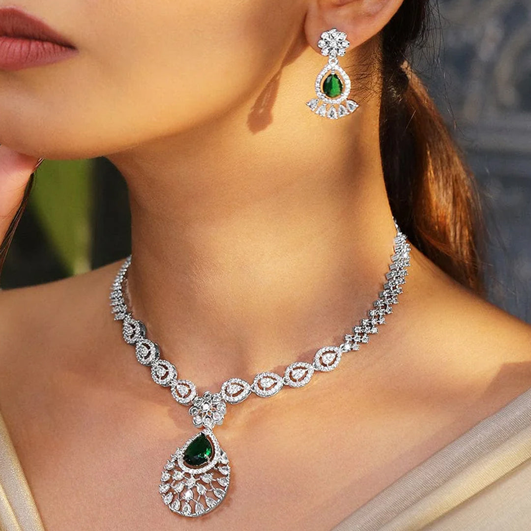 Bellia Emerald Luxe Crystal Necklace Set