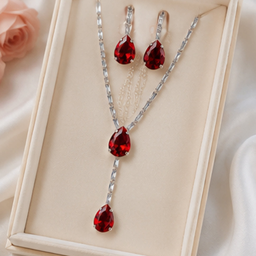 Bellia Ruby Luxe Jewelry Set – Red Crystal Pendant Necklace & Earrings
