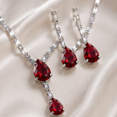 Bellia Ruby Luxe Jewelry Set – Red Crystal Pendant Necklace & Earrings